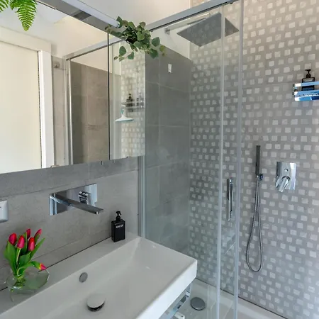 Apartman Duomo Airport Linate Small Deluxe Milánó